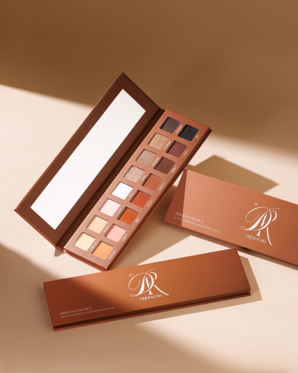 BRILLIANT BASICS 16-PAN EYESHADOW PALETTE