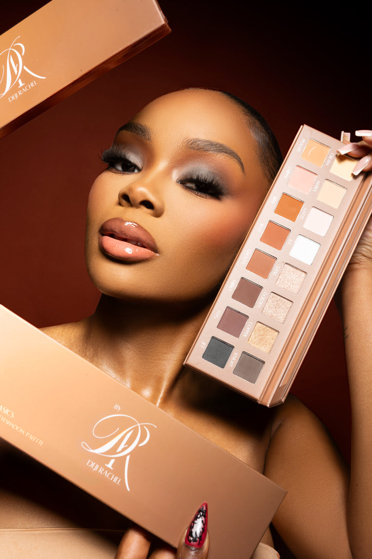 BRILLIANT BASICS 16-PAN EYESHADOW PALETTE