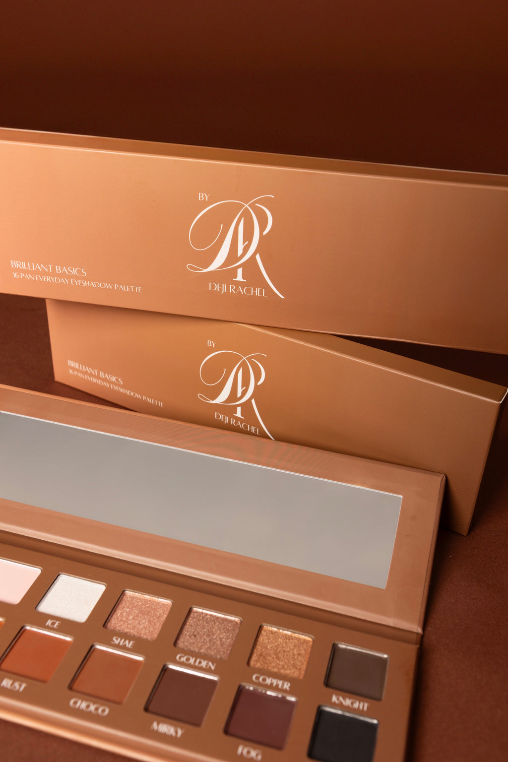 BRILLIANT BASICS 16-PAN EYESHADOW PALETTE